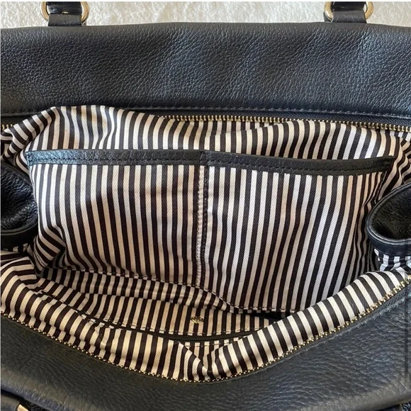 Kate Spade Purse - Picture 6 of 7